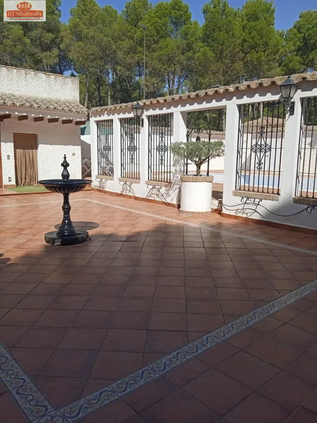ESPECTACULAR CHALET EN PINARES DEL JUCAR — 16