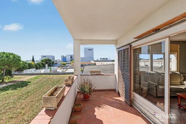 Girona, Domeny | Gran Oportunidad: Edificio de 702 m2 con Taller, Vivienda y Patio — 6