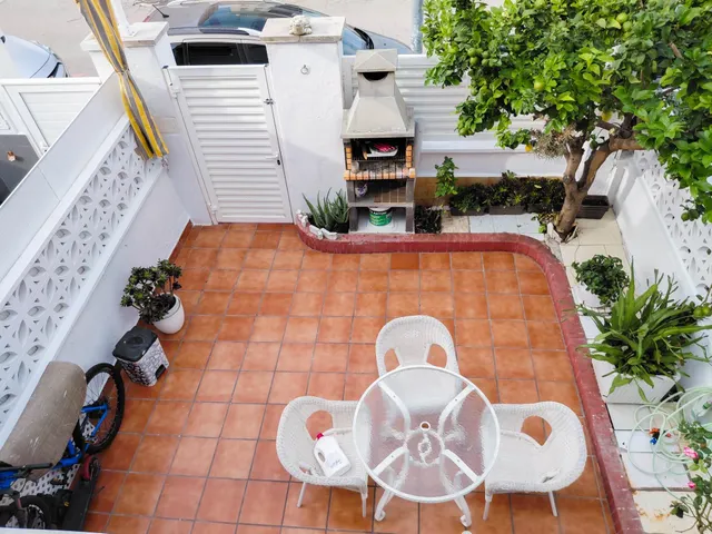 Casa adosada reformada de 4 habitaciones en cunidor, Cunit — 19