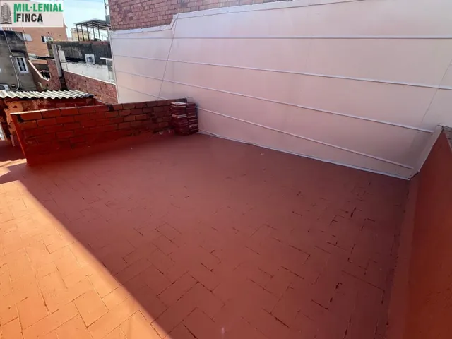 Casa con grandes terrazas y potencial de reforma en Sabadell Norte — 27