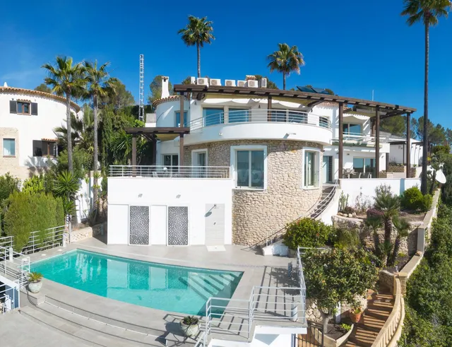 Villa Peñón. Villa con vistas panorámicas a la costa y orien