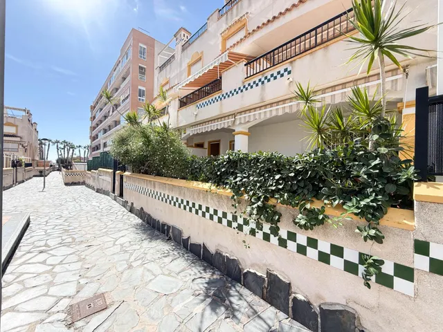 Tu casa en Santa Pola con chimenea y piscina — 3