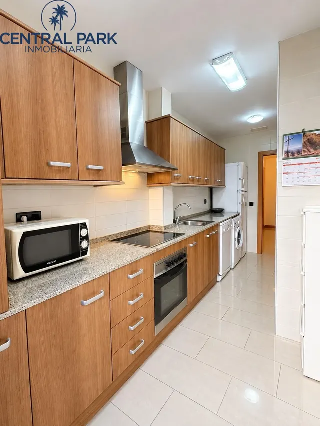 Vivienda en el centro de Salou, junto al paseo Miramar y club Náutico. — 10