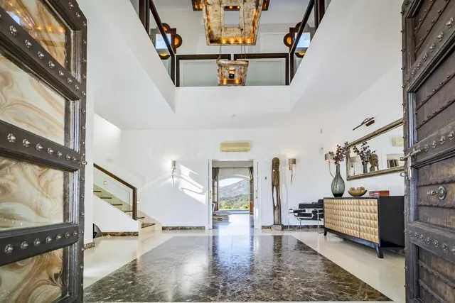 Villa 4 habitaciones 420m² en alquiler - Costa del Sol - foto 4