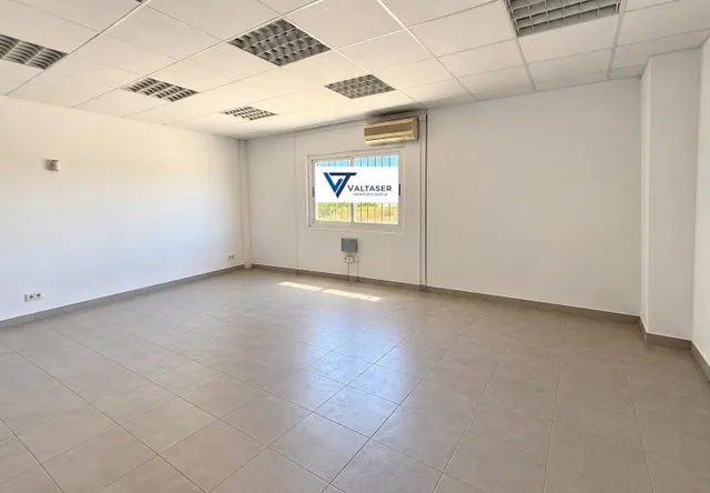 Nave venta la Pobla de Vallbona — 8