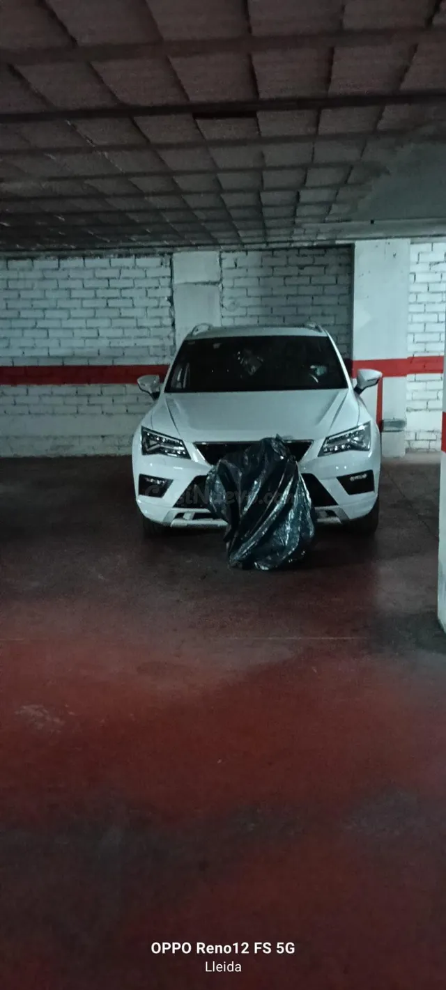 Plaza de parking en zona alta — 3