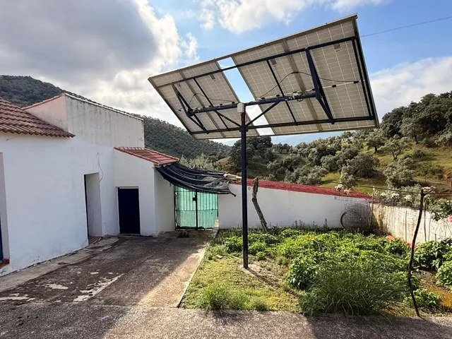 Finca rústica de 26 ha con 3.000 olivos ecológicos, cortijos y alta producción. — 44