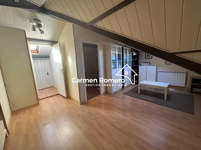 ADOSADO EN VENTA  EN VILLAMAYOR. URB. PIEDRA DORADA — 43