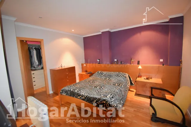 AMPLIA Y PRECIOSA CASA REFORMADA CON GARAJE Y TERRAZA - foto 2