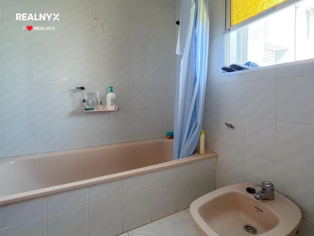 GRAN ÁTICO EN TORREVIEJA: 4 HAB, 1 BAÑO — 20