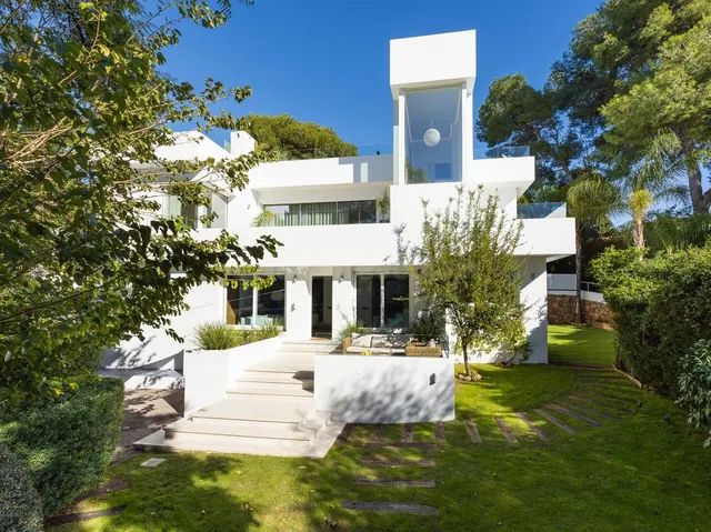VILLA DE LUJO EN NUEVA ANDALUCIA, MARBELLA - foto 5