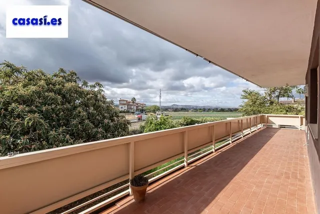 Gran casa con parcela y piscina en Cájar - foto 5