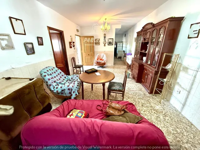 ZONA HIGUERON -Oportunidad única en el corazón del barrio! Casa + negocio en venta — 13