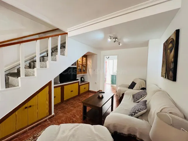 Chalet adosado de 3 dormitorios con garaje y piscina comunitaria en Playa Flamenca — 2