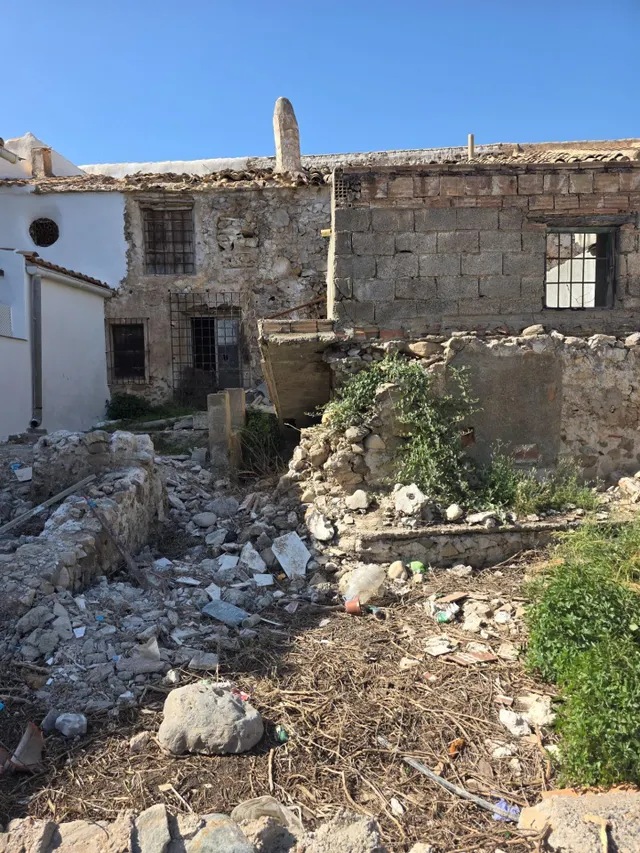 OCASIÓN! Casa de 250m2 con terreno para Reforma Total — 11