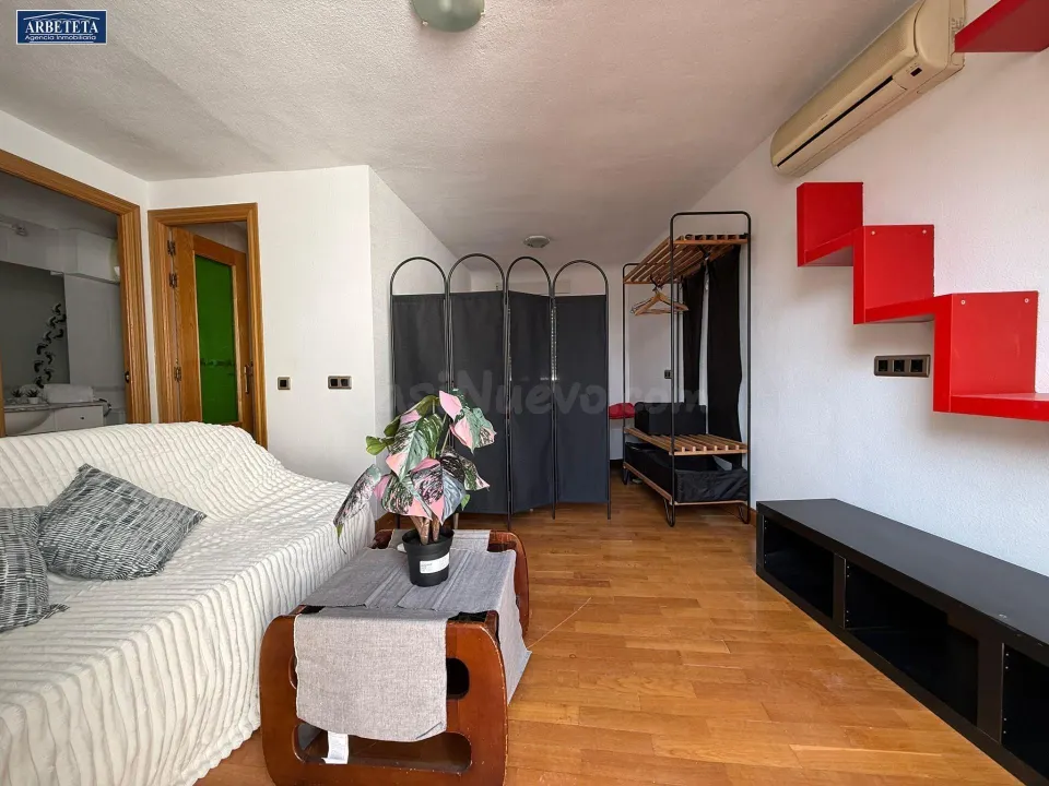 INMOBILIARIA ARBETETA VENDE LOFT JUNTO 3 TRASTEROS EN CALLE MAYOR