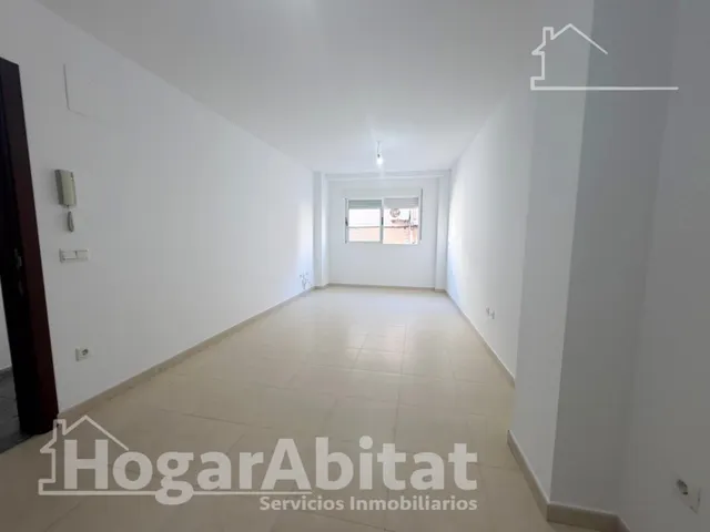 Reformado con patio cerca de la playa — 6