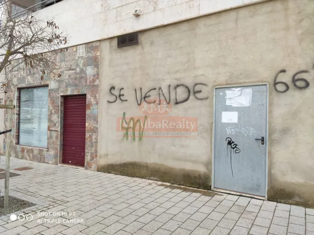 SE VENDE LOCAL DE 184M EN ZONA CAMPUS. — 4