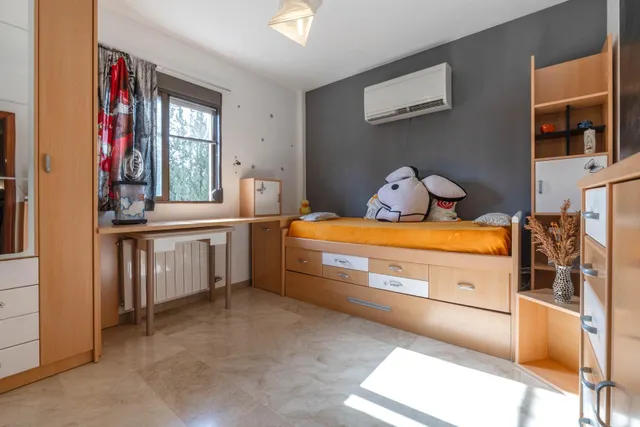 EXCLUSIVA VIVIENDA CON PISCINA PRIVADA EN URBANIZACIÓN "EL TORREÓN" EN ALBOLOTE. — 16