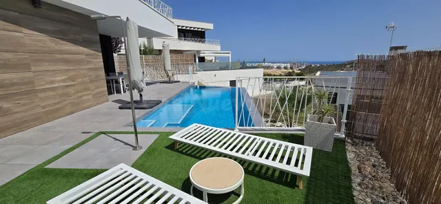 Fantástica villa con espectaculares vistas al mar en Finestr