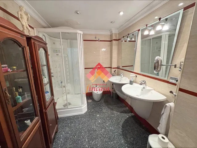 Gran piso en el centro con cochera cerrada — 6