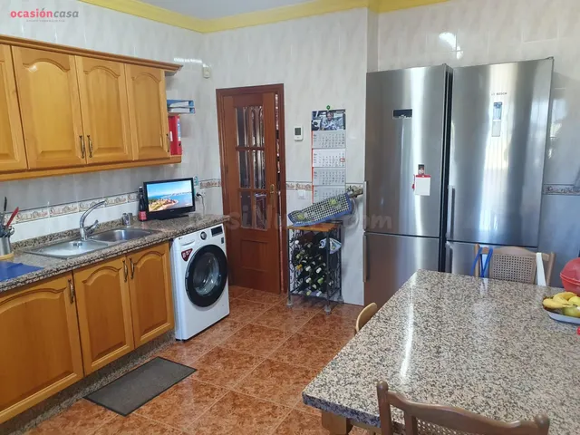 CHALET EN VENTA  A  4 MINUTOS DE  HOSPITAL QUIRÓN ! — 5