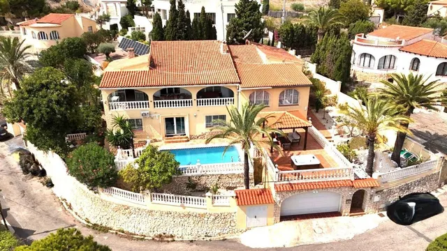 Villa con vistas espectaculares en Maryvilla, Calpe - foto 3