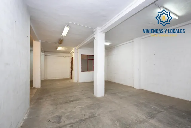 ¡Oportunidad Única en Angel Barrios! Local de 147m2 por solo 190.000€ — 14