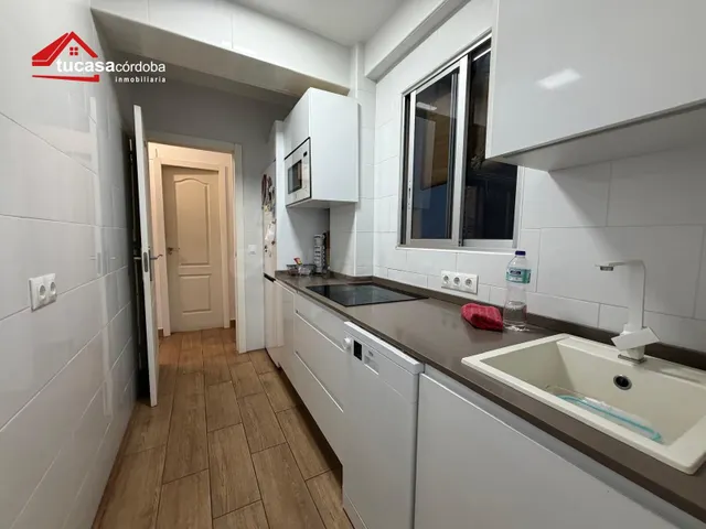 PISO EN SANTA ROSA CON ASCENSOR Y TERRAZA | 3 habitaciones | - foto 3