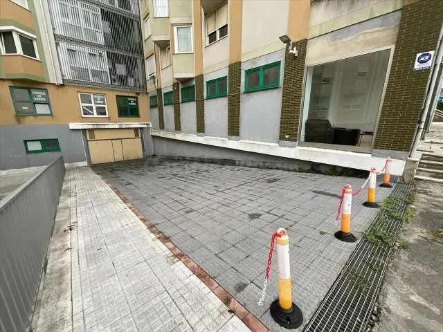 Local comercial 108m² en venta - Santa cruz de bezana - foto 4