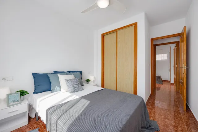 Apartamento de dos dormitorios en residencial con piscina comunitaria — 15