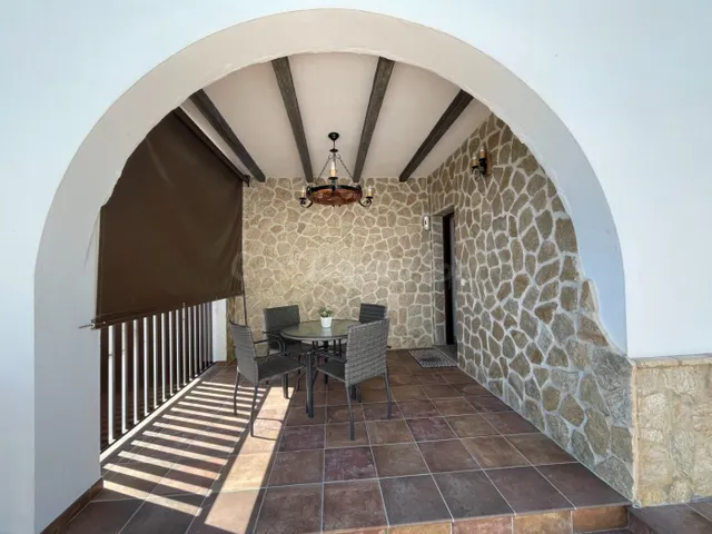 ESPECTACULAR UNIFAMILIAR EN LA AVENIDA AL ANDALUS — 4