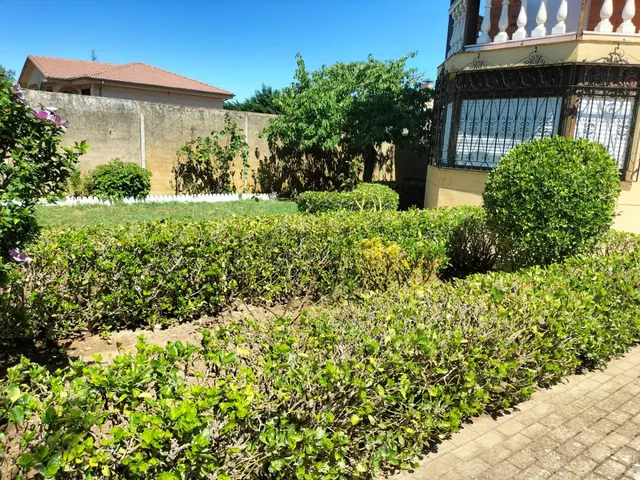 Amplia Casa en Melgar de Fernamental con Jardín y Terraza — 11