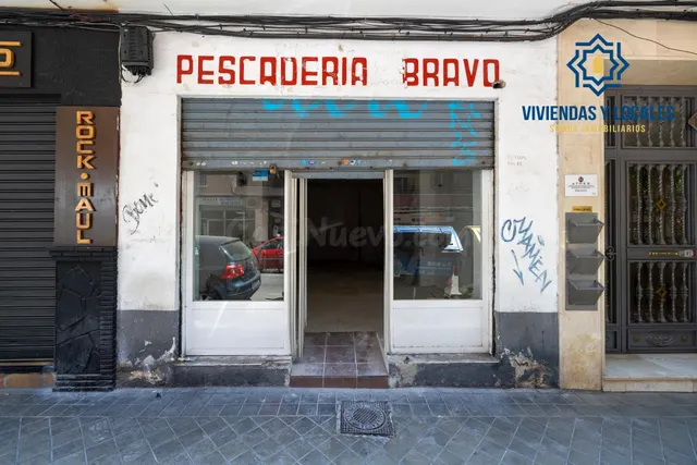 Local comercial 47m² en venta - Plaza de toros - foto 2