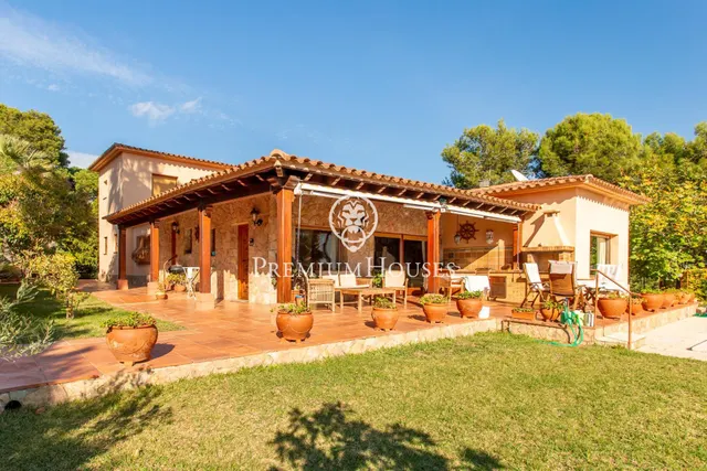 Exclusiva casa en venta en Cala Canyellas en Lloret de Mar — 31