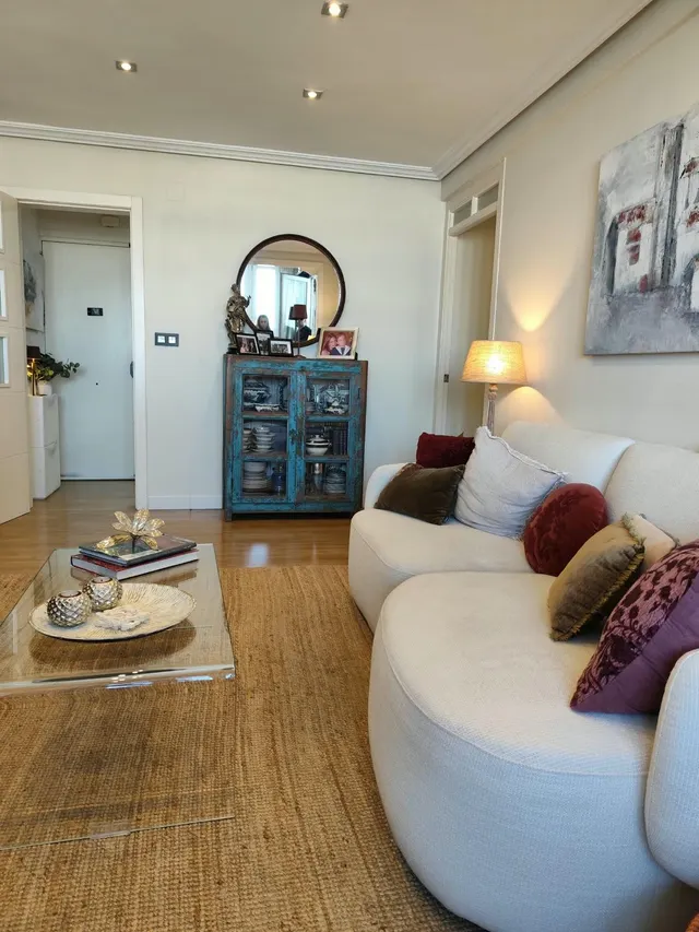 VIVIENDA REFORMADA;  CALIDAD, AMPLITUD Y UNAS VISTAS QUE MARCAN LA DIFERENCIA AL PASEO MARÍTIMO Y AL PUERTO. — 18