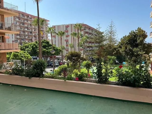 Estudio reformado con licencia turistica en Gamonal, Benalmadena — 20