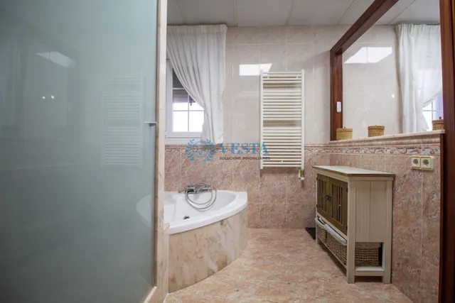 CASA INDEPENDIENTE DE 4 habitaciones — 32