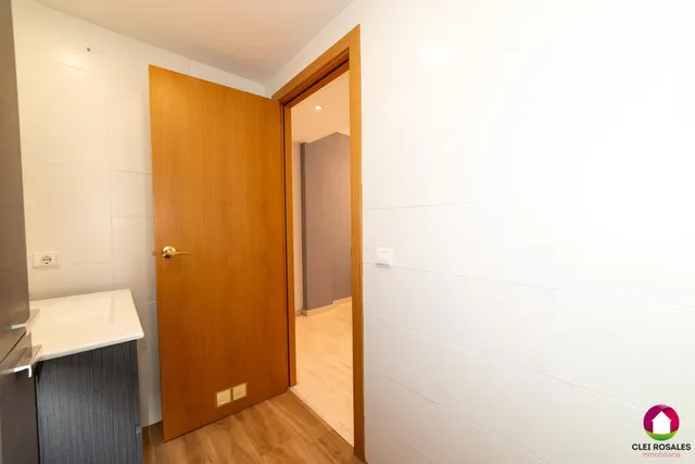 VIVIENDA DE PROTECCIÓN OFICIAL — 32
