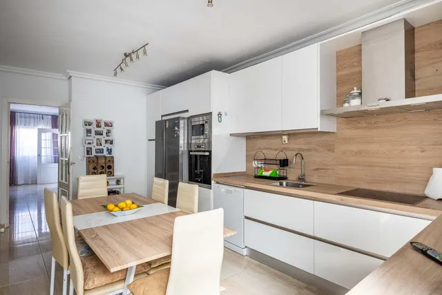 Espaciosa vivienda pareada con jardín, piscina, garaje y gran terraza en Mairena del Aljarafe — 21