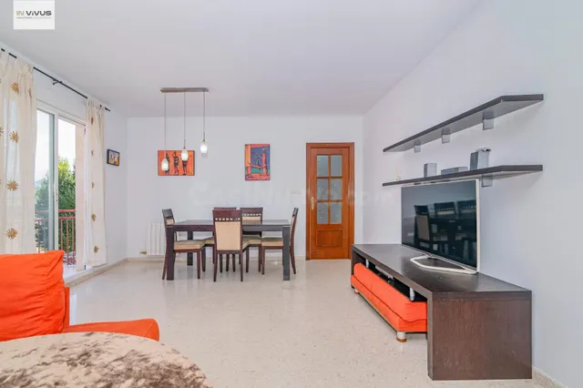ALQUILER DE PISO DE 4 DORMITORIOS EN EL BARRIO DE ALBAYDA TOTALMENTE AMUEBLADO Y EQUIPADO Y CON PLAZA DE  GARAGE INCLUIDA — 2