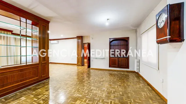Piso en venta en Valencia, en pleno centro de la ciudad, con - foto 4