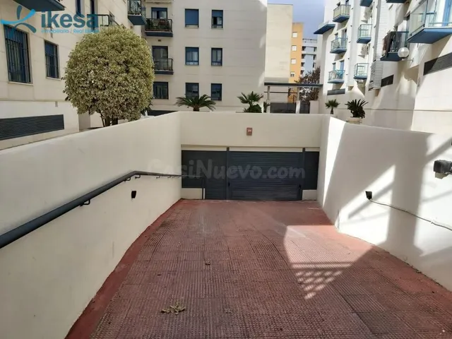 VENTA DE GARAJE PARA MOTOS EN HUELVA CENTRO. - foto 2