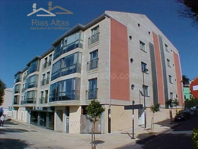 LOCAL SUPERCOMERCIAL EN SANTA CRISTINA - OLEIROS!!! OPORTUNI - foto 5