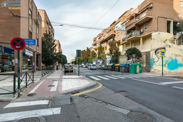 Local Comercial con 254 metros cuadrados junto a Carretera de la Sierra. — 14