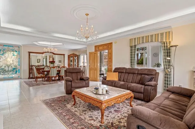 Villa 4 habitaciones 292m² en venta - Centro de la Ciudad Qu - foto 3