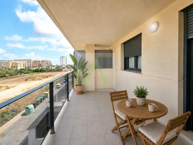 Cuidado y cómodo apartamento a pocos metros de la Playa de M - foto 2