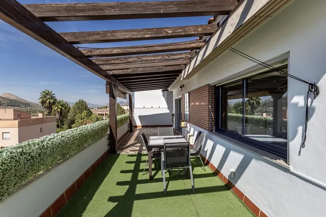 Piso con terraza en Albolote — 6