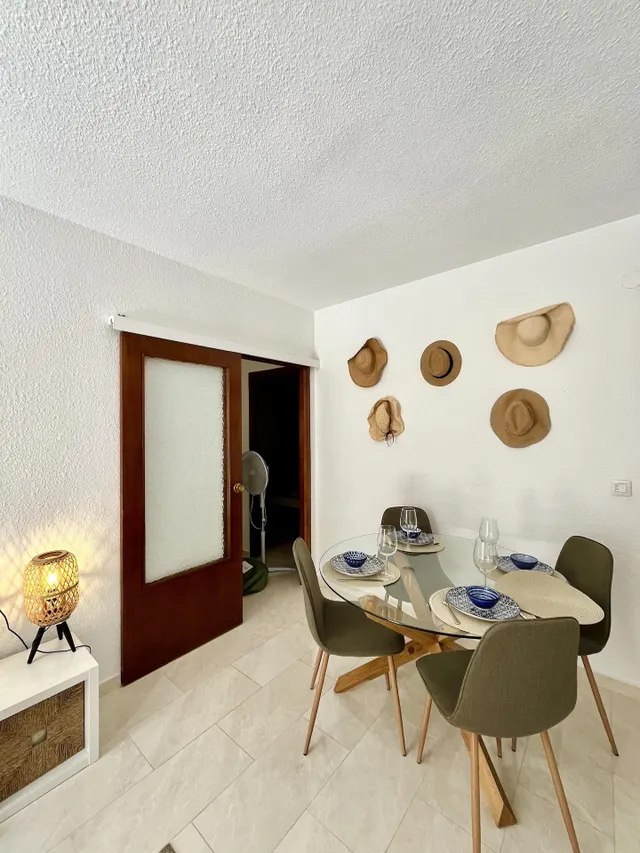 Apartamento de 3 dormitorios y 2 baños a 200 metros de Playa del Cura — 21