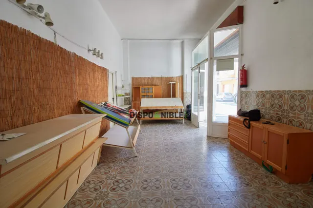 ESPECTACULAR LOCAL COMERCIAL EN BENETUSSER - foto 5